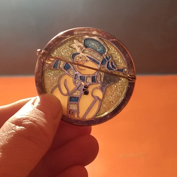 Vintage Snowman round brooch. Like stain Glass vintage. - Picture 3 of 4